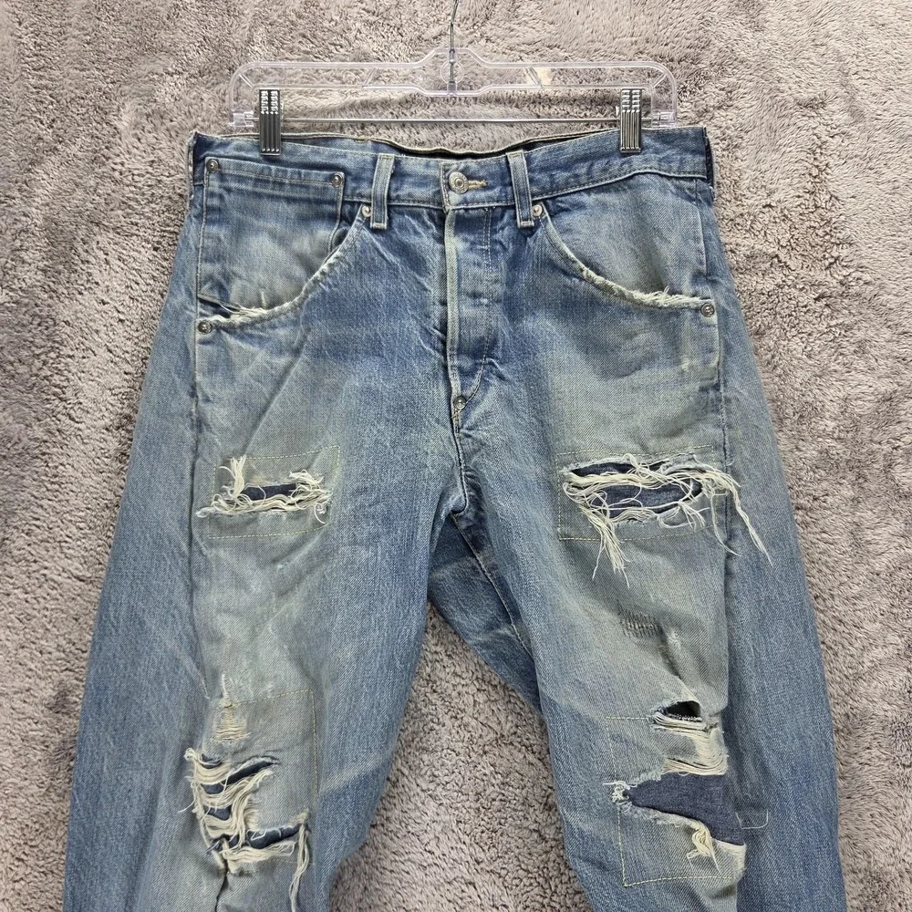 VTG Levis Engineered Jeans Men Thrashed Destroyed Twisted Buckle Back Fits 31x30